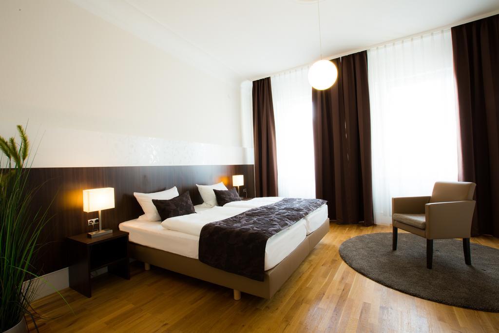 Hotel & Living Am Wartturm - Hotel & Apartments Speyer Ngoại thất bức ảnh